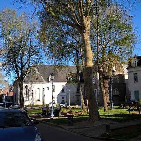 Vakantiehuis L'arras Square Maison Au Calme Avec Deux *